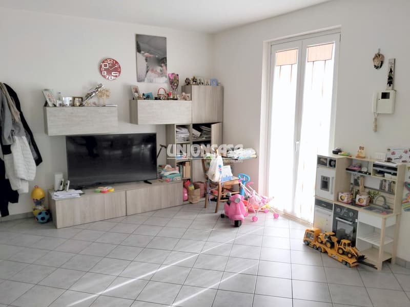 Unabhängiges modernes Haus in Figliaro – 4,5 Zimmer mit Garage und Balkon (10)