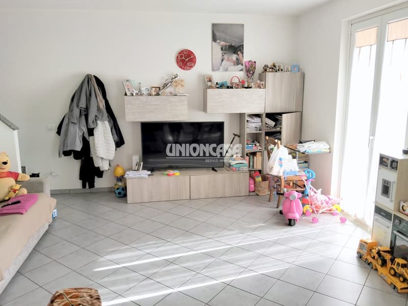 Unabhängiges modernes Haus in Figliaro – 4,5 Zimmer mit Garage und Balkon (9)