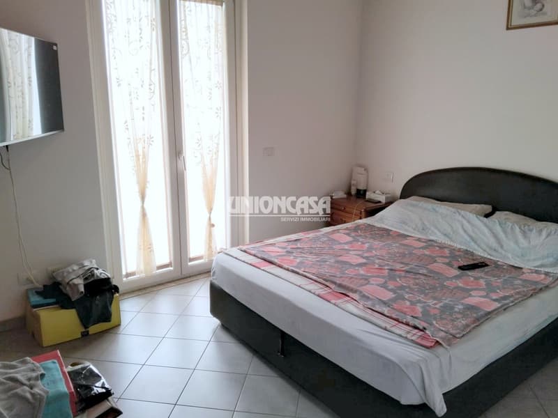 Unabhängiges modernes Haus in Figliaro – 4,5 Zimmer mit Garage und Balkon (20)