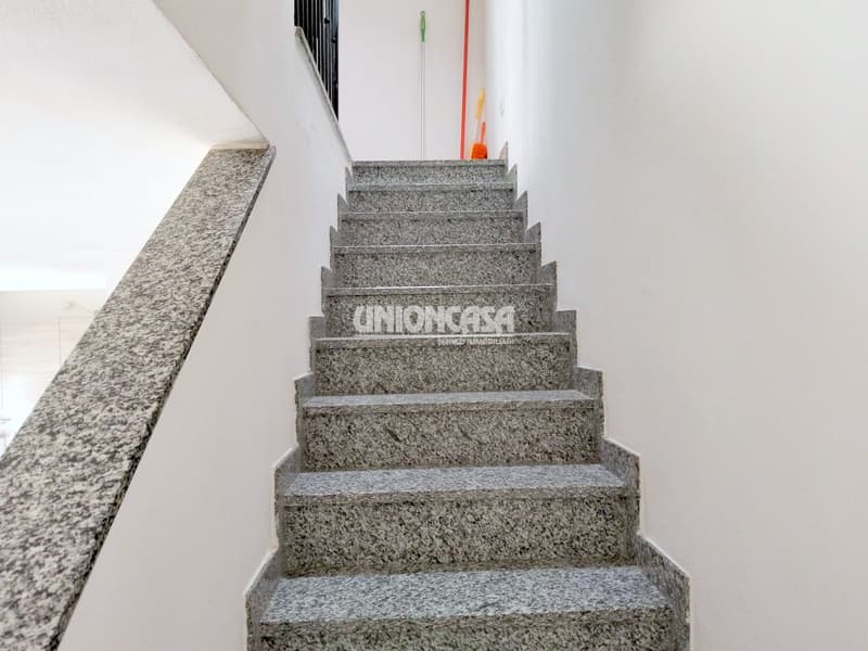 Unabhängiges modernes Haus in Figliaro – 4,5 Zimmer mit Garage und Balkon (18)