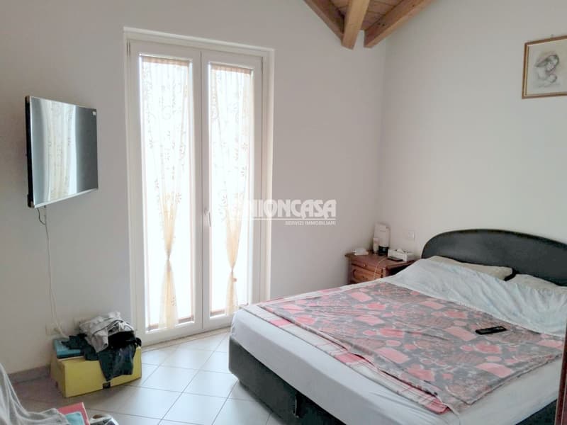 Unabhängiges modernes Haus in Figliaro – 4,5 Zimmer mit Garage und Balkon (19)