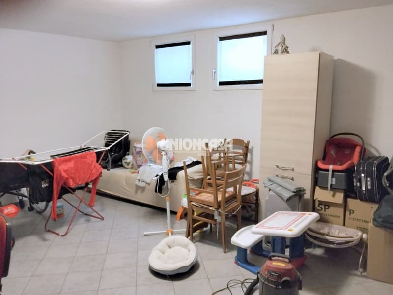 Unabhängiges modernes Haus in Figliaro – 4,5 Zimmer mit Garage und Balkon (34)