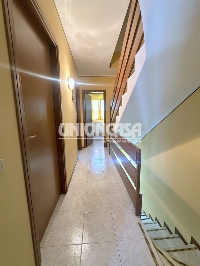 Semi-detached house for sale in Bizzarone – 3.5 rooms with garage and balcony (15)