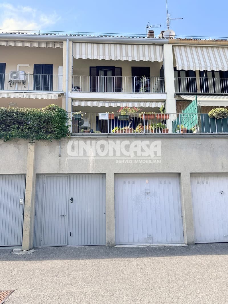 Semi-detached house for sale in Bizzarone – 3.5 rooms with garage and balcony (4)