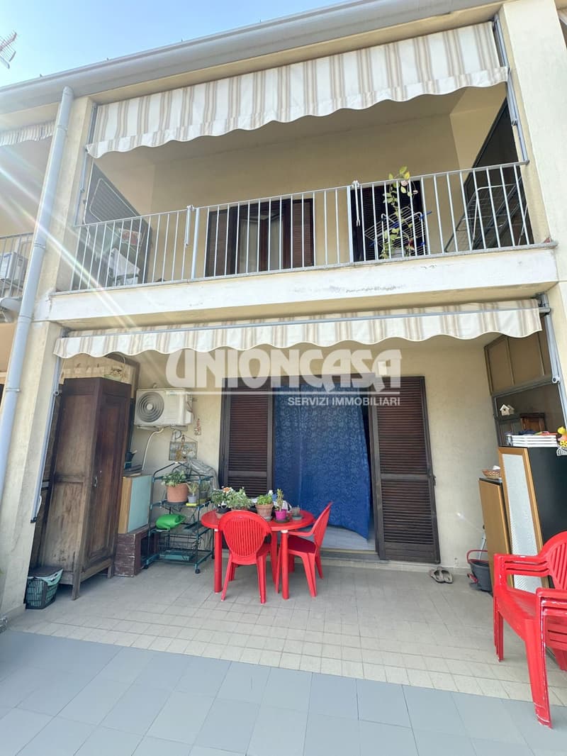 Semi-detached house for sale in Bizzarone – 3.5 rooms with garage and balcony (6)