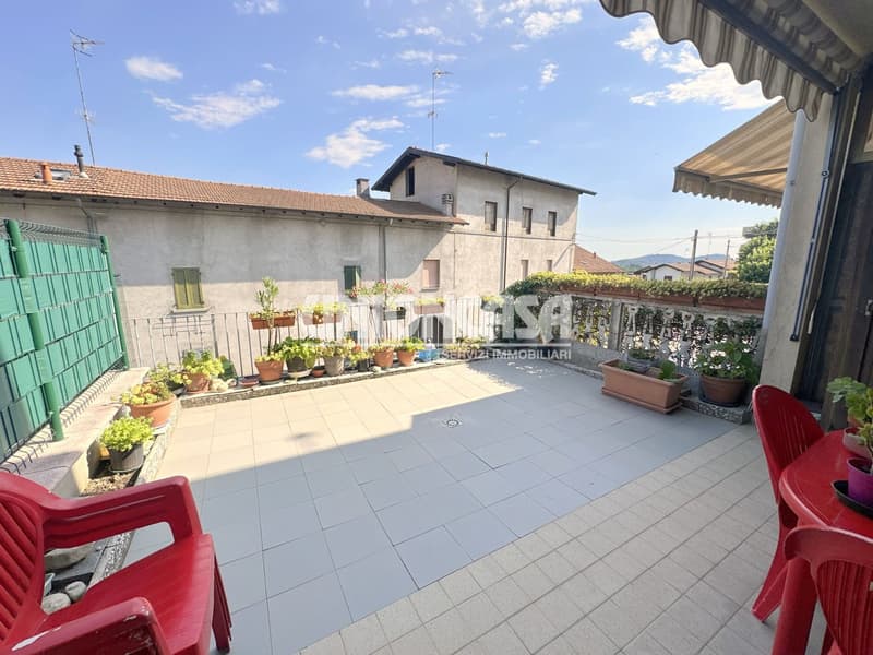 Semi-detached house for sale in Bizzarone – 3.5 rooms with garage and balcony (7)