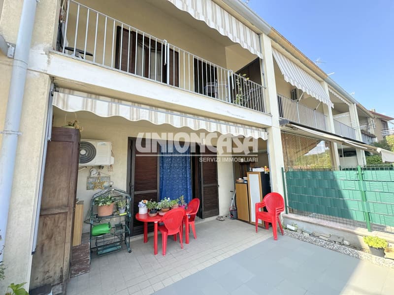 Semi-detached house for sale in Bizzarone – 3.5 rooms with garage and balcony (2)