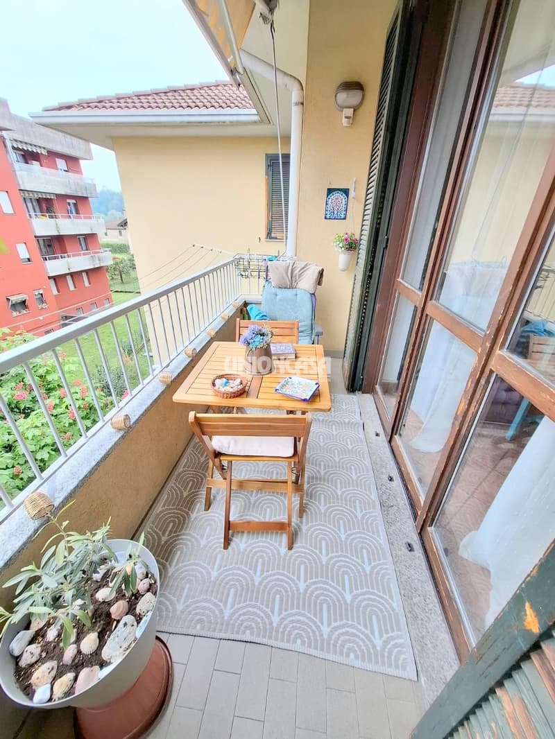 Apartment with 3.5 rooms, balcony and garage in Malnate (13)