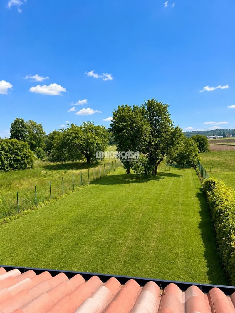 Independent Villa with Garden in Concagno – 4 Rooms, Modern and Quiet (6)