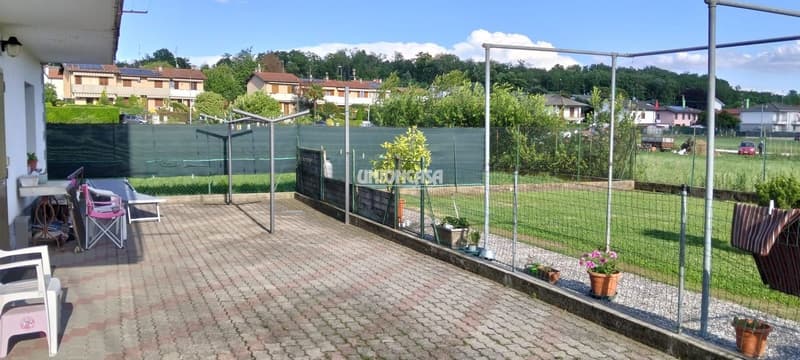 Villetta Bifamiliare zur Verkauf in Valmorea – Große Räume und Privatgarten (8)