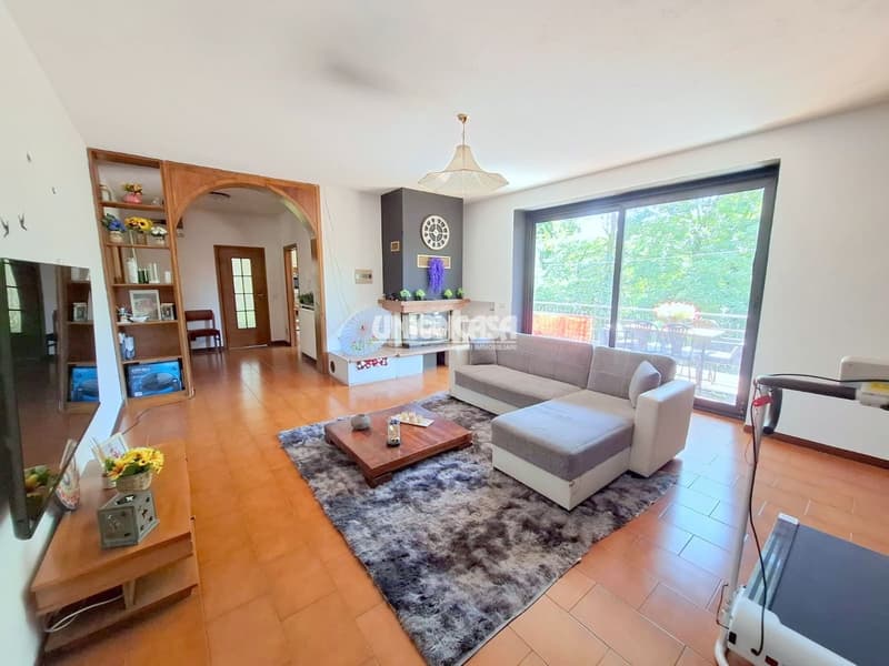 Einfamilienhaus mit Garten und Garage in Bizzarone (11)