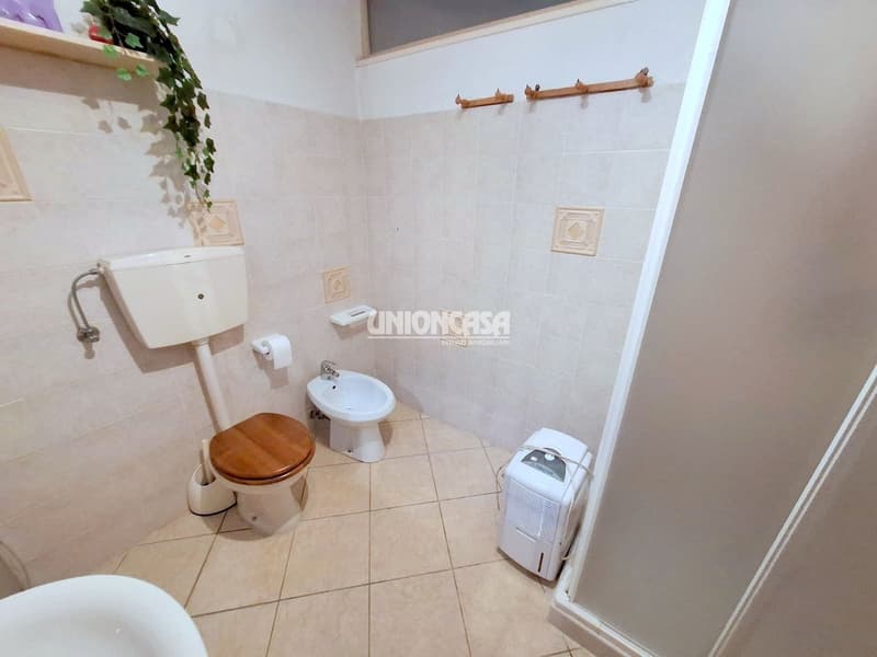 Einfamilienhaus mit Garten und Garage in Bizzarone (23)