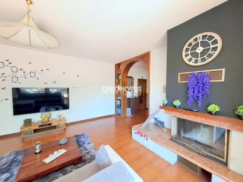 Einfamilienhaus mit Garten und Garage in Bizzarone (10)