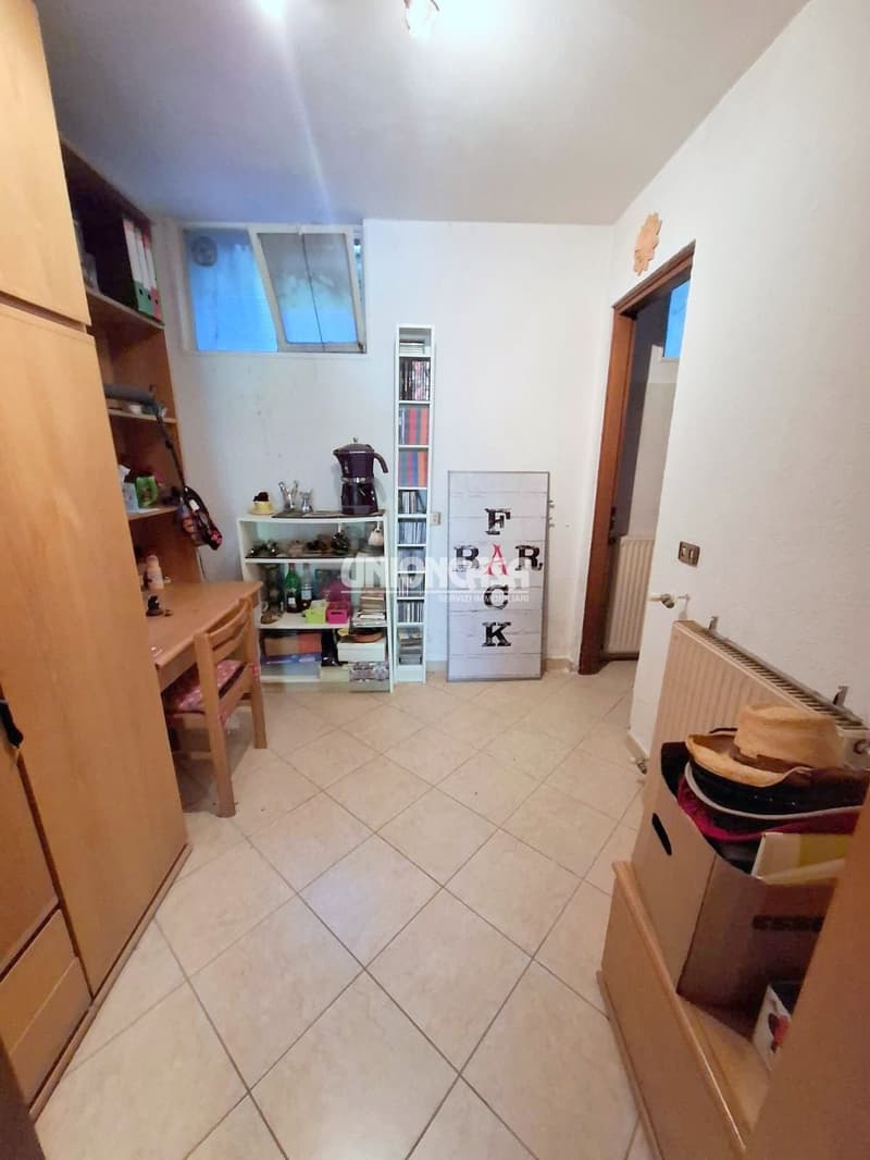 Einfamilienhaus mit Garten und Garage in Bizzarone (25)