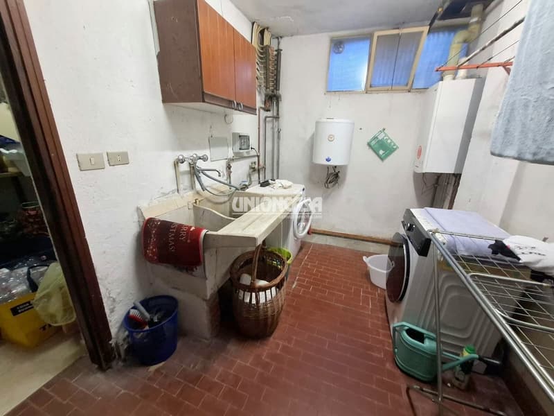 Einfamilienhaus mit Garten und Garage in Bizzarone (26)