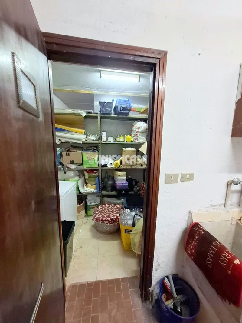 Einfamilienhaus mit Garten und Garage in Bizzarone (24)
