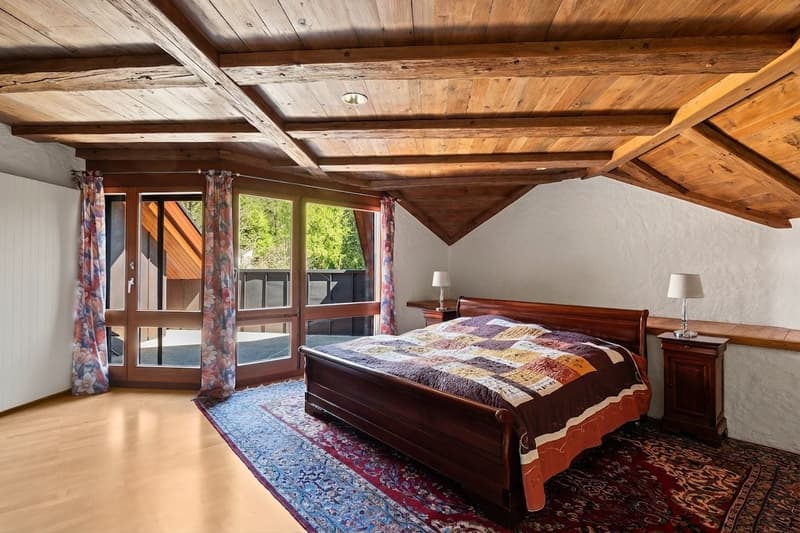 Exclusive Villa with Indoor Pool and Park-like Garden (7)