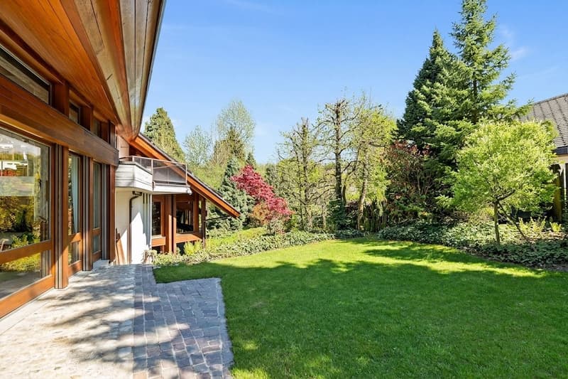 "Exklusive Villa mit Indoor-Pool und parkähnlicher Gartenanlage" (11)