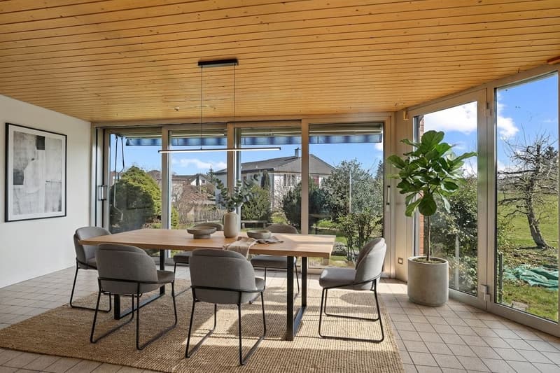 House with substance & potential - plenty of space for your ideas (1)