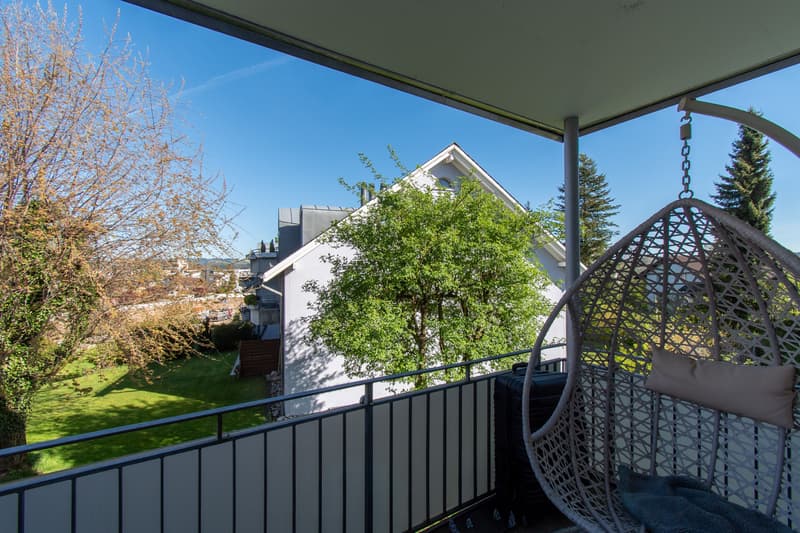 Bright 2.5-room apartment with two balconies (8)