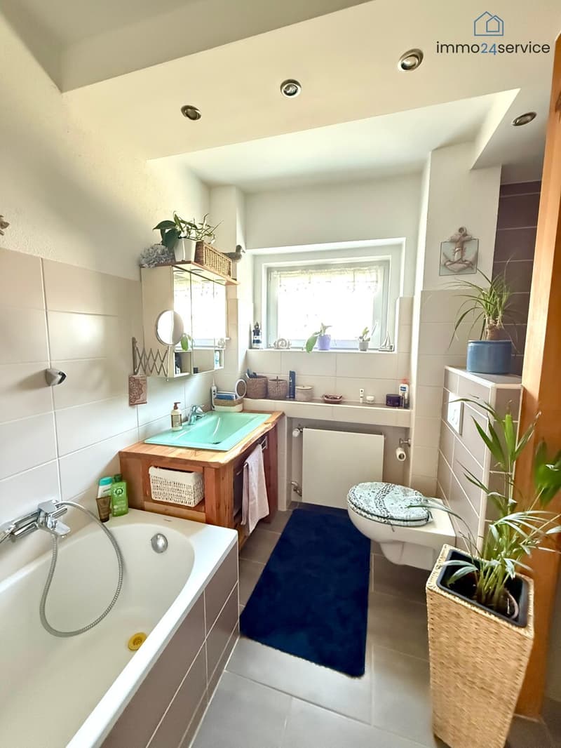 Badezimmer EG Badewanne