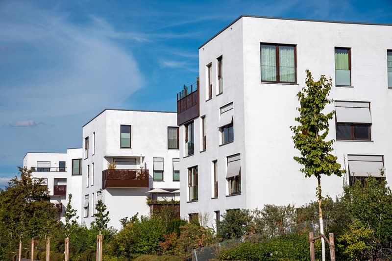3.9% Yield Gem: Central New Building Ensemble in the Village Center (1)