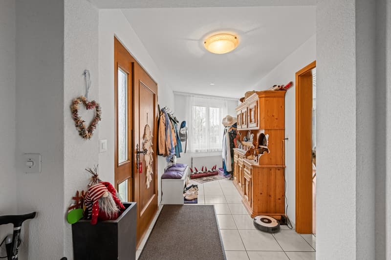 Maison de famille exclusive et extrêmement spacieuse de 8½ pièces avec annexe (9)