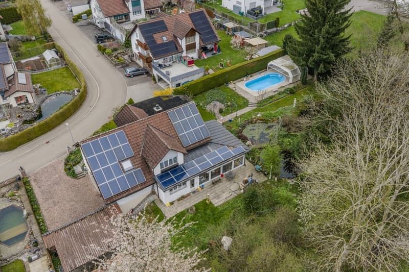 Maison de famille exclusive et extrêmement spacieuse de 8½ pièces avec annexe (14)