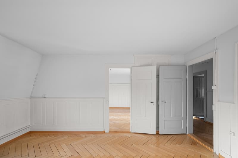 Sunny attic apartment with charming old-building flair (5)