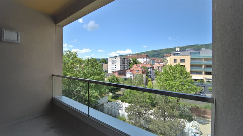 Spacious 3.5-room apartment with plenty of light – Delémont city center (3)