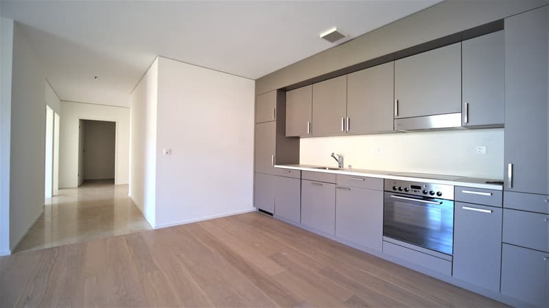 Spacious 3.5-room apartment with plenty of light – Delémont city center (4)