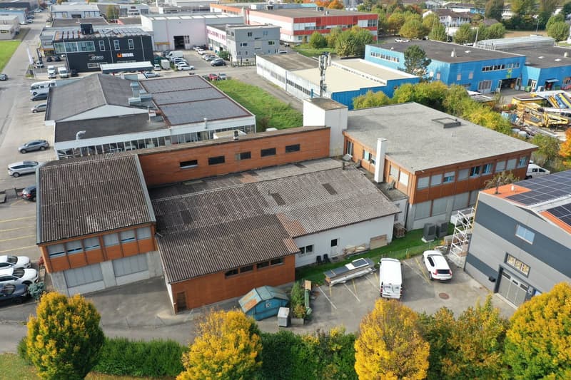 Local commercial de 130m2 en zone industrielle de Delémont (9)