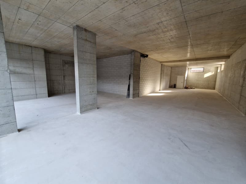 Locale commerciale ideale a Delémont – 185 m², accessibile PMR, disponibile immediatamente (4)