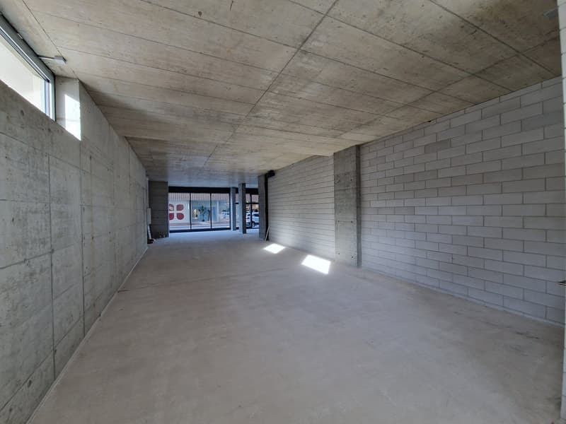 Locale commerciale ideale a Delémont – 185 m², accessibile PMR, disponibile immediatamente (5)