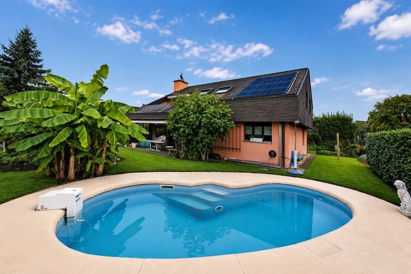 Charmantes 5.5-Zimmer-Einfamilienhaus mit Pool in Obfelden (1)