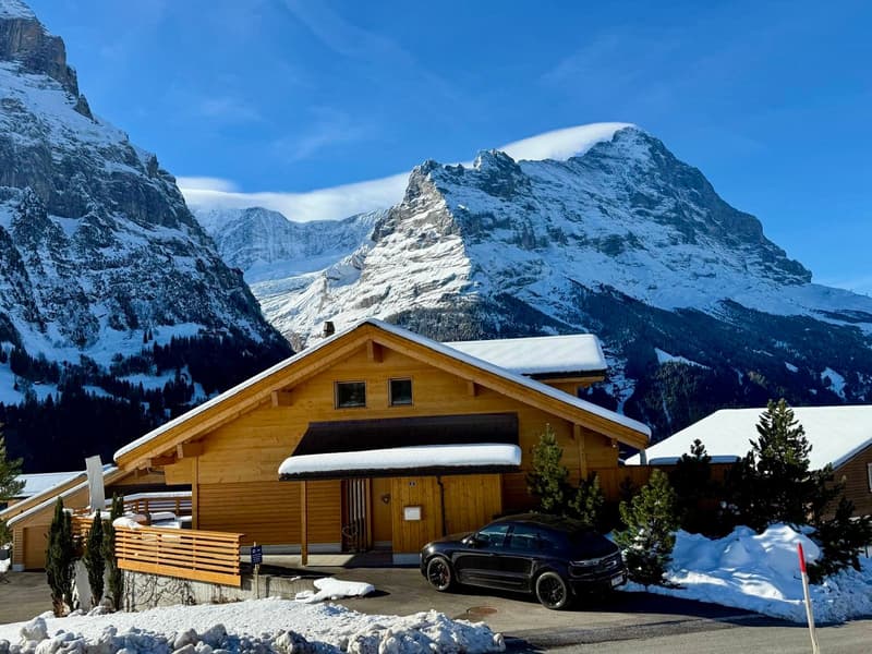 Exklusives Chalet in Grindelwald mit Sicht auf die Eigernordwand (1)