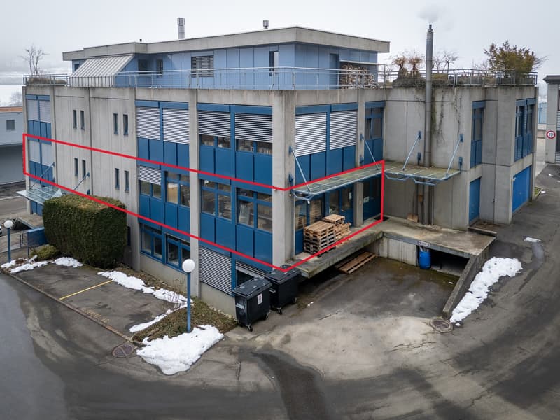 Versatile commercial spaces with administrative and storage areas (11)