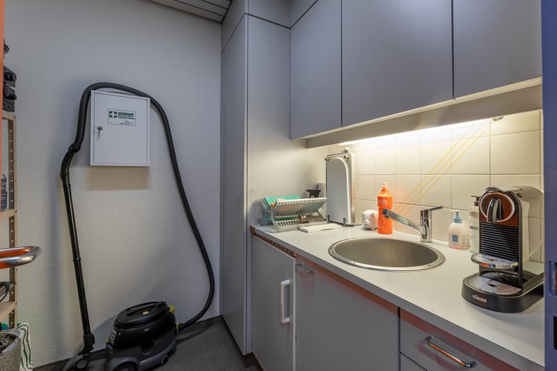 Versatile commercial spaces with administrative and storage areas (10)