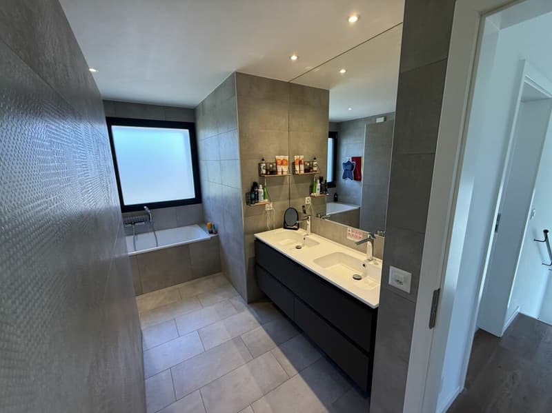 Beautiful recent house of 4.5 rooms ideally located in Matran (8)