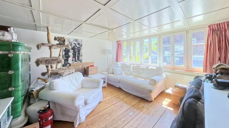 Charmantes 5.5-Zimmer-Flarzhaus in Bäretswil (2)