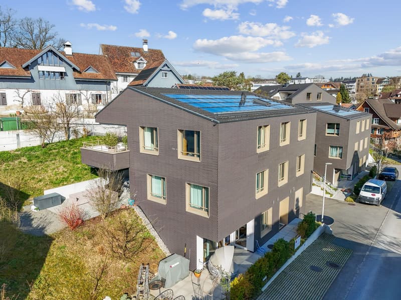 2.5-room garden apartment with large garden seating area in Eschenbach for sale (1)