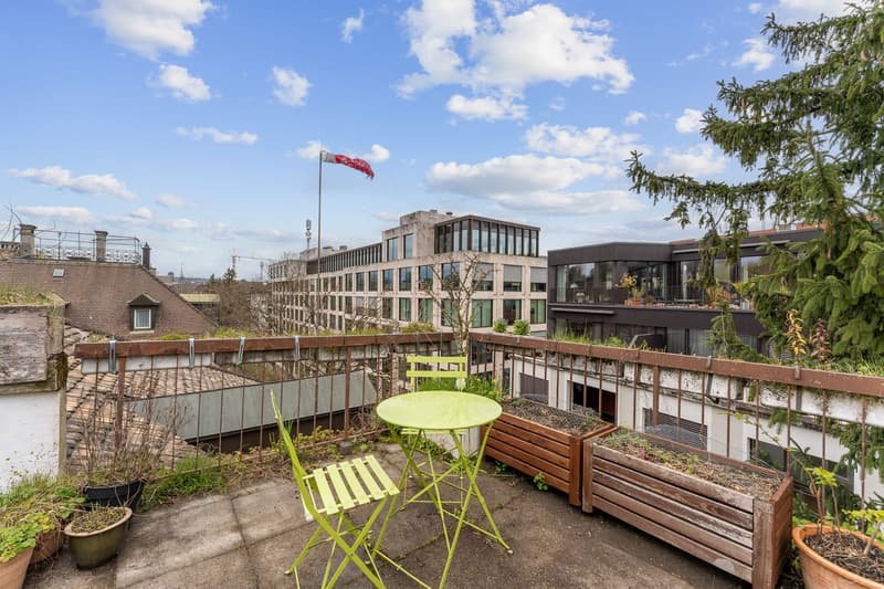 Immeuble d'appartements avec 6 unités et terrasse sur le toit à Zürich Enge - à vendre (2)