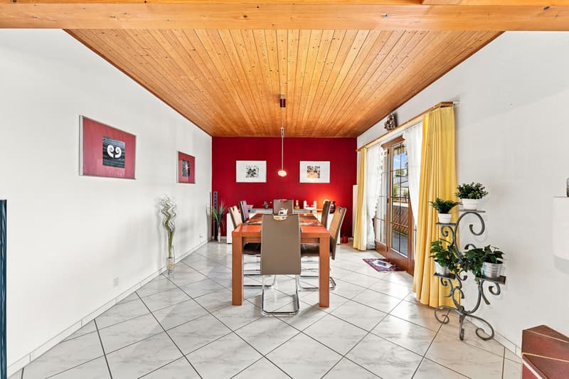 8.5-Zi.-Einfamilienhaus in Obfelden mit Aussicht & Einliegerwohnung potenzial (8)