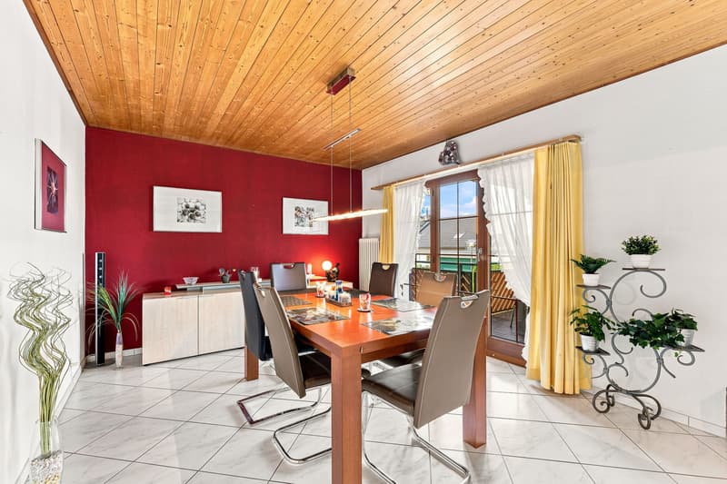 8.5-Zi.-Einfamilienhaus in Obfelden mit Aussicht & Einliegerwohnung potenzial (7)