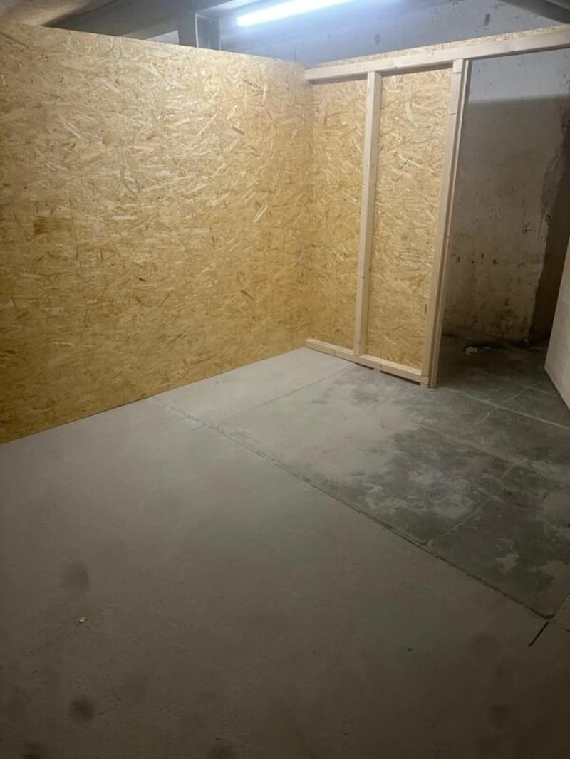 Spazi di stoccaggio da 15 a 25 m2 nel centro città di Delémont (4)