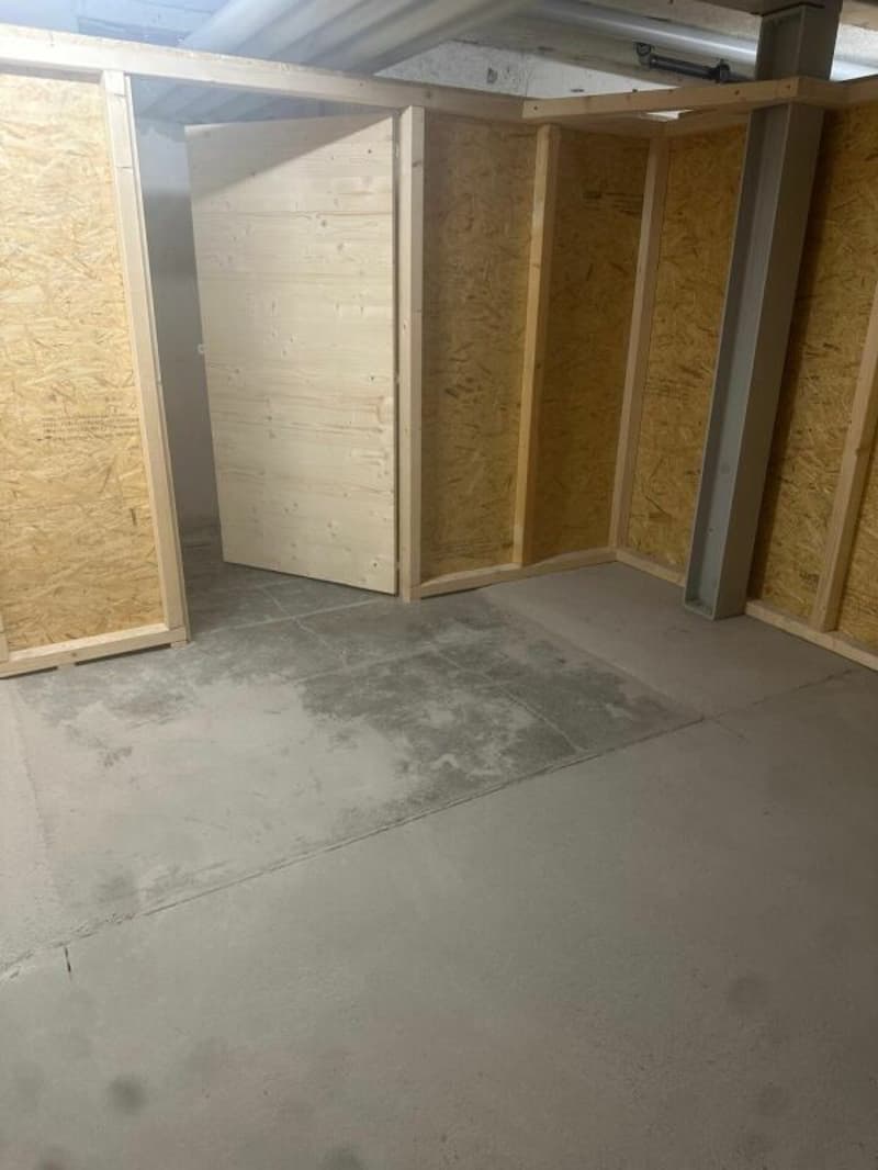Spazi di stoccaggio da 15 a 25 m2 nel centro città di Delémont (5)