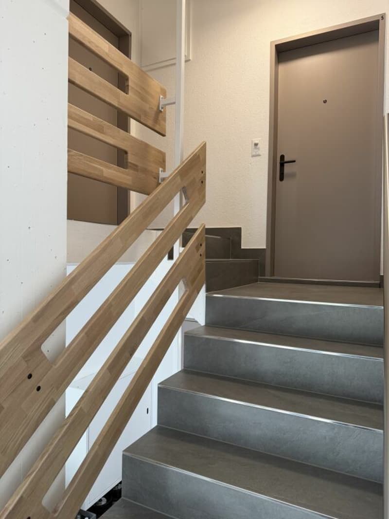 Magnifique 2.5 pces au rez-de-chaussée rénové à neuf au centre de Glovelier (10)
