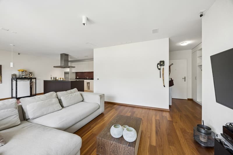 High-quality 3.5-room apartment with balcony in Rümlang for sale (8)