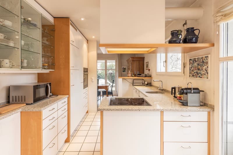 Spacious 3.5-room garden apartment in a quiet location in Jonen (8)