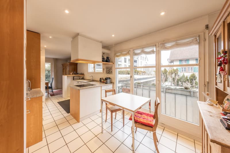 Spacious 3.5-room garden apartment in a quiet location in Jonen (7)